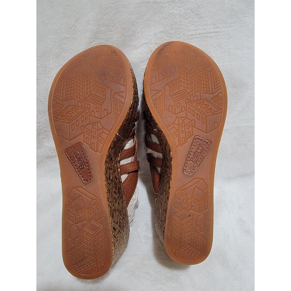 Born Thong Strappy Wedge Heel Sandals Tan Sz 7 MINT CONDITION! - Picture 9 of 9